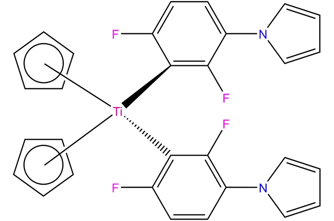 Bis (ciclopentadienil) bis [2,6-difluoro-3-(1-pirril) fenil titânio